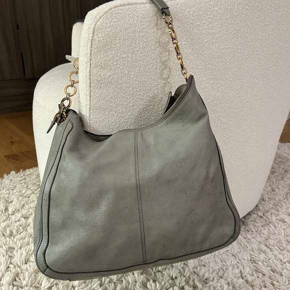 Salvatore Ferragamo Gray Leather Hobo Bag with Gold Chain vintage - Picture 4 of 7